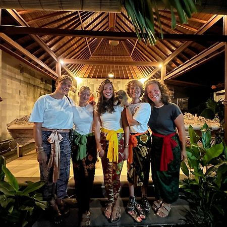 Lembongan Hostel Nusa Lembongan Kültér fotó