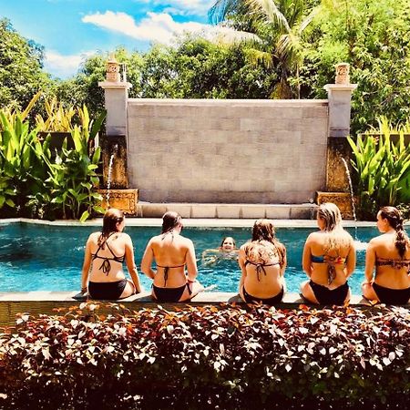Lembongan Hostel Nusa Lembongan Kültér fotó