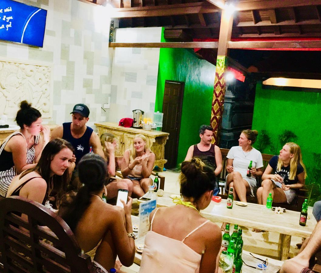 Lembongan Hostel Nusa Lembongan Kültér fotó