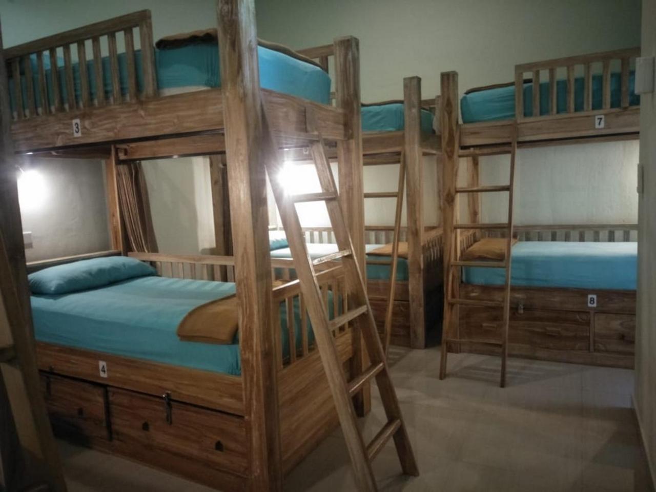 Lembongan Hostel Nusa Lembongan Kültér fotó