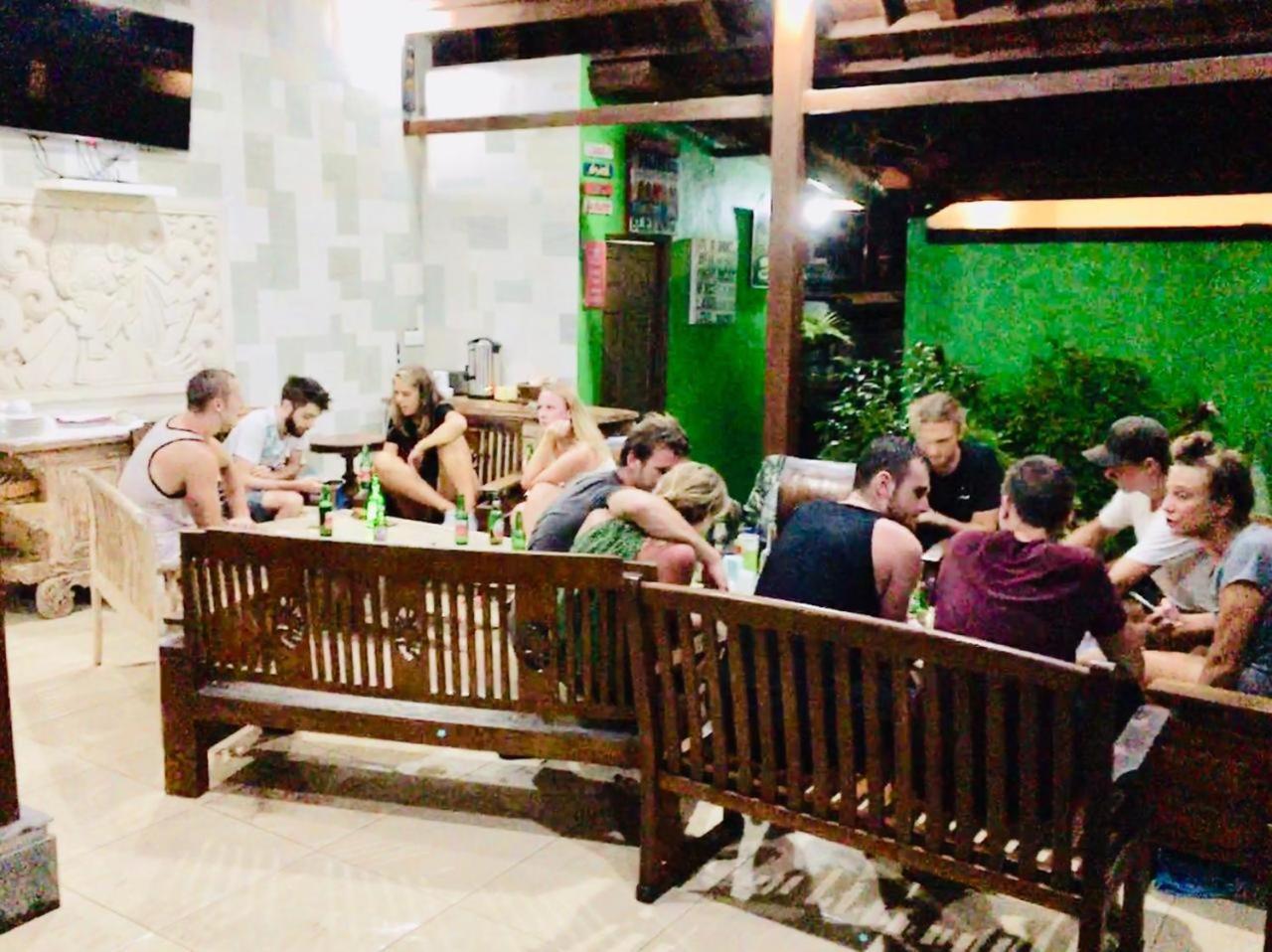 Lembongan Hostel Nusa Lembongan Kültér fotó